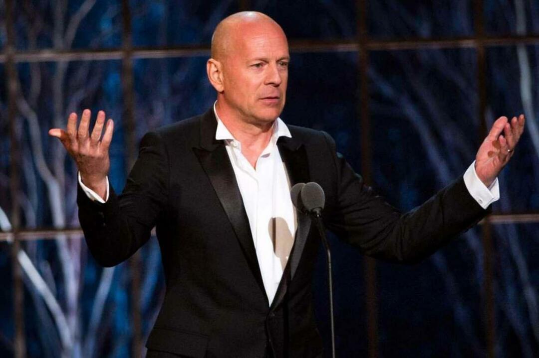 A versão final de Bruce Willis, que tem demência, apareceu!
