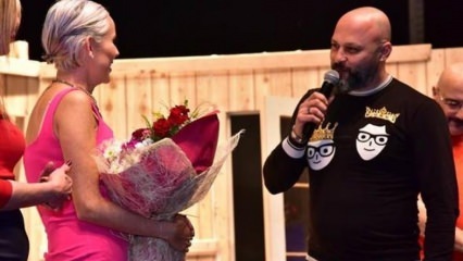 Proposta de casamento surpresa para İpek Tanrıyar no palco