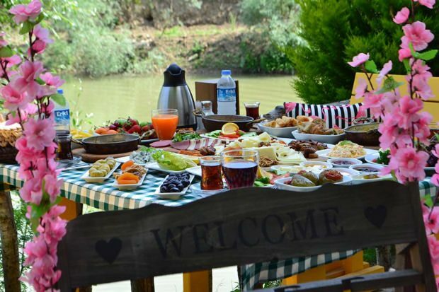 Onde fica Flamingo Village? Como ir? Preço do café da manhã da vila Flamingo