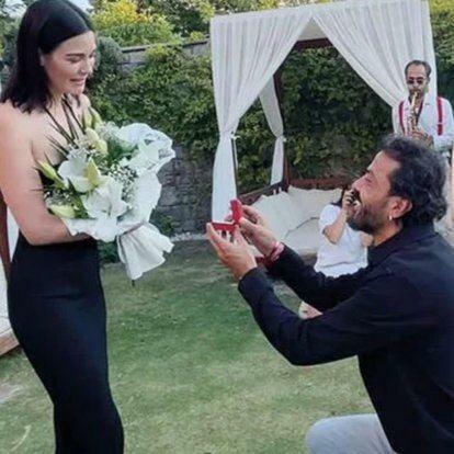 İrsel Çivit Sevcan Yaşara propôs casamento há 3 meses.