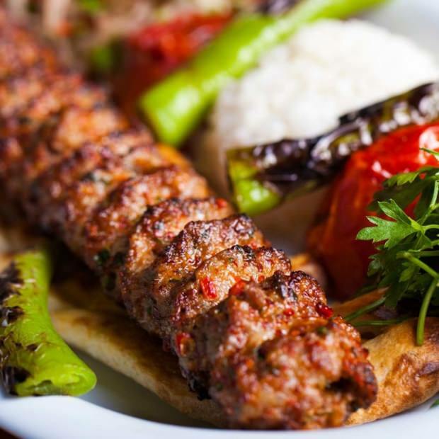 Quantas calorias em Adana Kebab