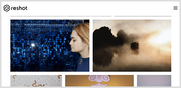 Reshot é um site de fotos com curadoria de imagens. A captura de tela da biblioteca de fotos do site Reshot inclui o perfil de uma mulher branca com cabelo loiro em frente a um azulejo azul iridescente e uma paisagem enevoada com silhuetas de árvores.