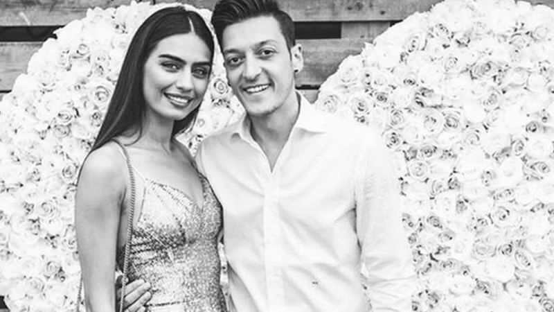 Amine Gülşe e Mesut Özil se casam com sua filha Eda em Çeşme