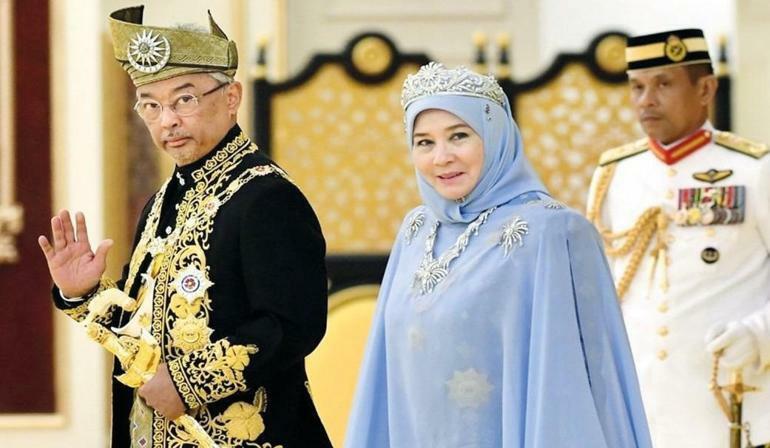 Visita surpresa da Rainha da Malásia ao conjunto do establishment Osman