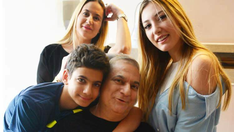 Mehmet Ali Erbil e seus filhos