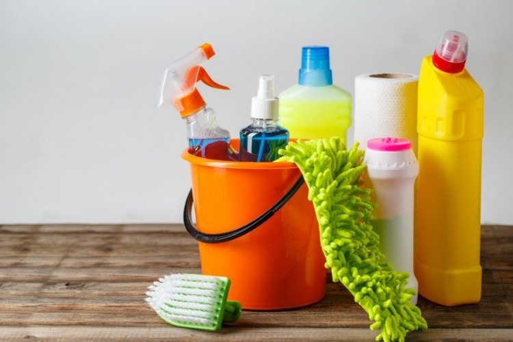 Quais produtos de limpeza não devem ser misturados?