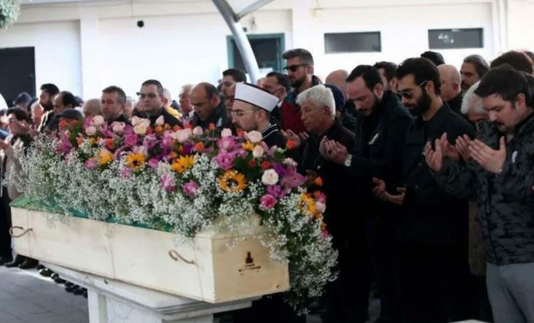 O pai de Sıla Gençoğlu, Şükrü Gençoğlu, foi expulso em sua última jornada! Detalhe do enterro