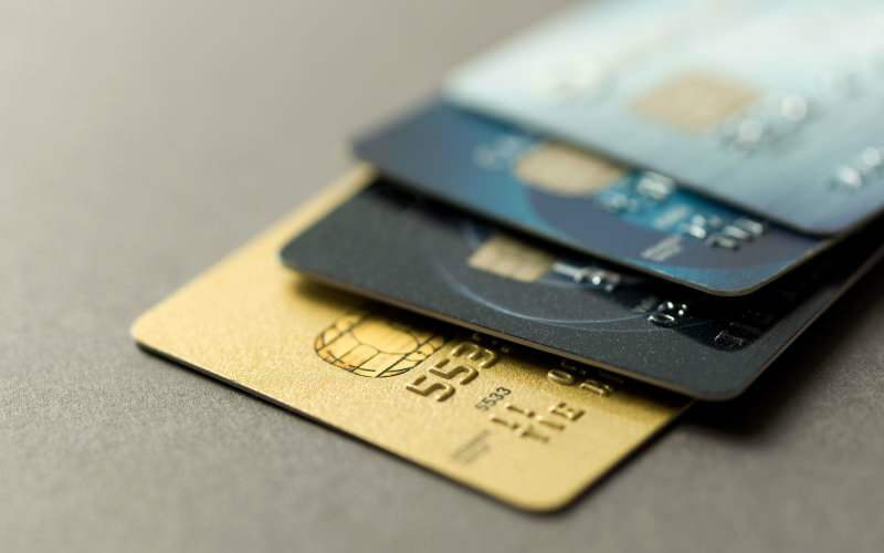 O que é um cartão de débito, o que ele faz? Onde é usado o cartão de débito?