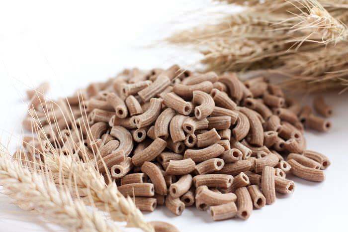 Como fazer macarrão de trigo integral? Receita dietética de massa de trigo integral