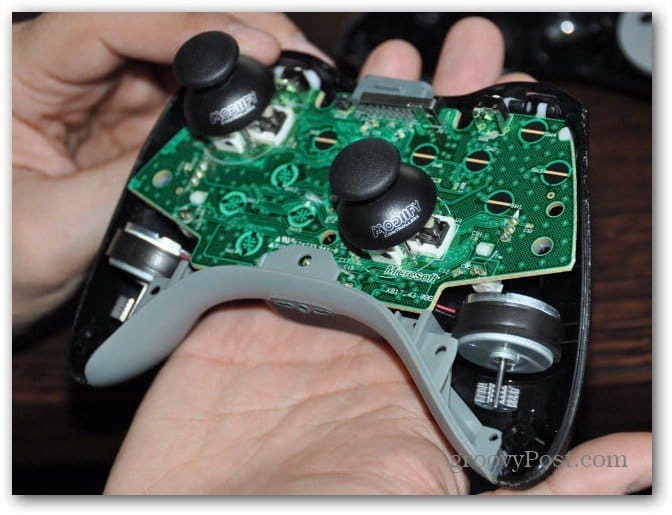 Altere os polegares analógicos do controlador Xbox 360 e novos palitos