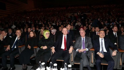 O Presidente Erdoğan e a Primeira Dama Fazil Say participaram do concerto