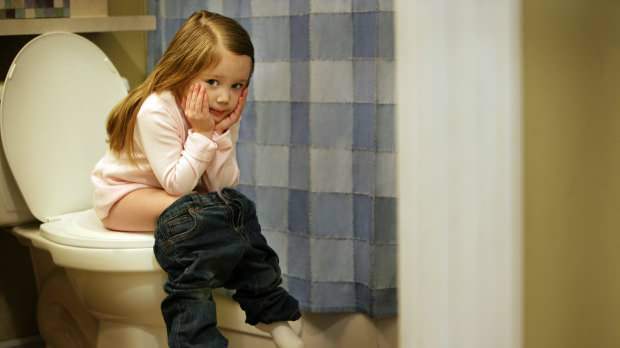 Como o treinamento do banheiro é dado às crianças?