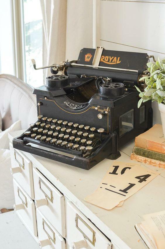 Uso da máquina de escrever na decoração da casa 
