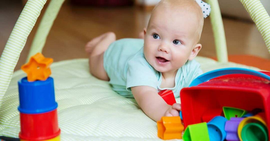 Você pode se divertir enquanto brinca com seu bebê.