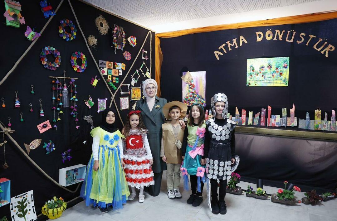 Emine Erdoğan visitou a Escola Primária Ostim em Ancara