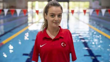 O nadador Paralímpico Nacional Sümeyye Boyacı ficou em terceiro na Europa!