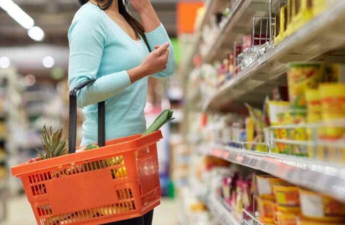 As compras de supermercado podem ser feitas com o cartão refeição?