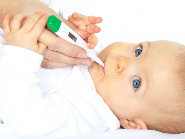 Como reduzir a febre em bebês