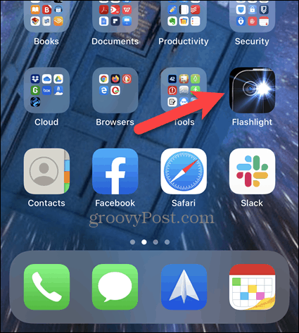 Pressione e segure um ícone na tela inicial do iPhone