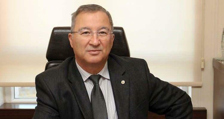 Membro da Comissão Científica Prof. dr. Nevzat Artik,