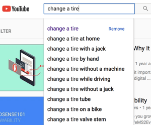 Exemplo de resultados de pesquisa de preenchimento automático do YouTube.