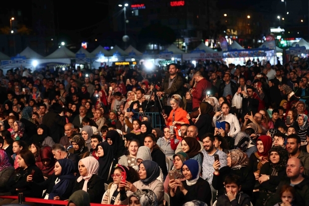 O cantor bósnio Zeyd Şoto e Eşref Ziya Terzi fizeram um concerto!