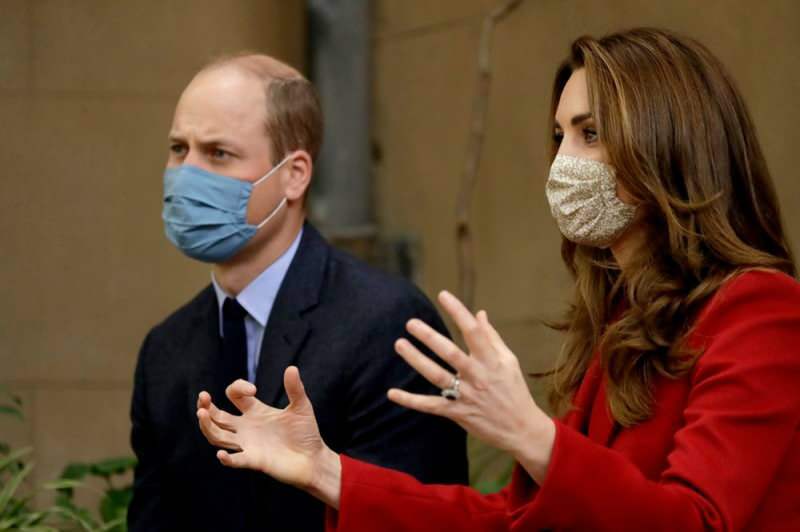 Príncipe William e Kate Middleton em busca de funcionários que não fofocem