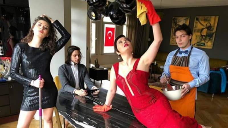 O estilo de limpeza festiva de Nurgül Yeşilçay! Ele fez sua própria limpeza