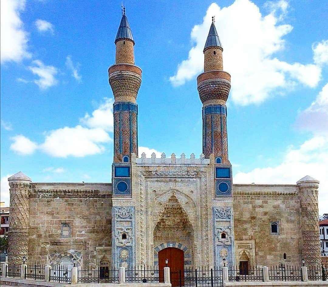 Cenas de Gök Madrasa