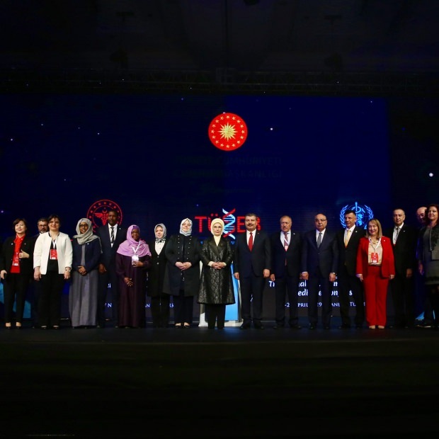 emine erdoğan congresso de medicina tradicional