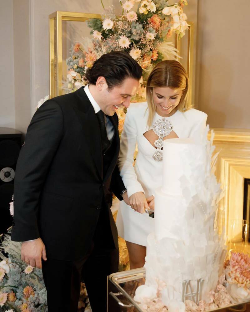 A primeira imagem do noivado de Hacı Sabancı e Nazlı Kayı, o casal mais famoso da socialite!