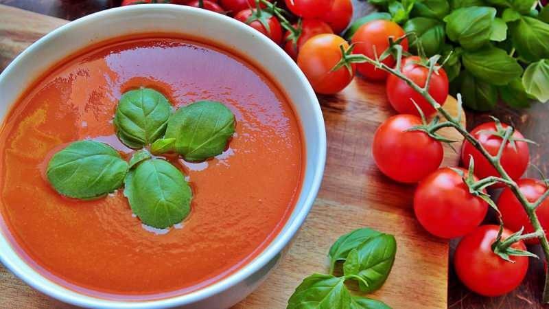 Quantas calorias tem o tomate? A sopa de tomate faz você ganhar peso?