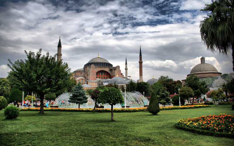 Onde fica a mesquita de Hagia Sophia?