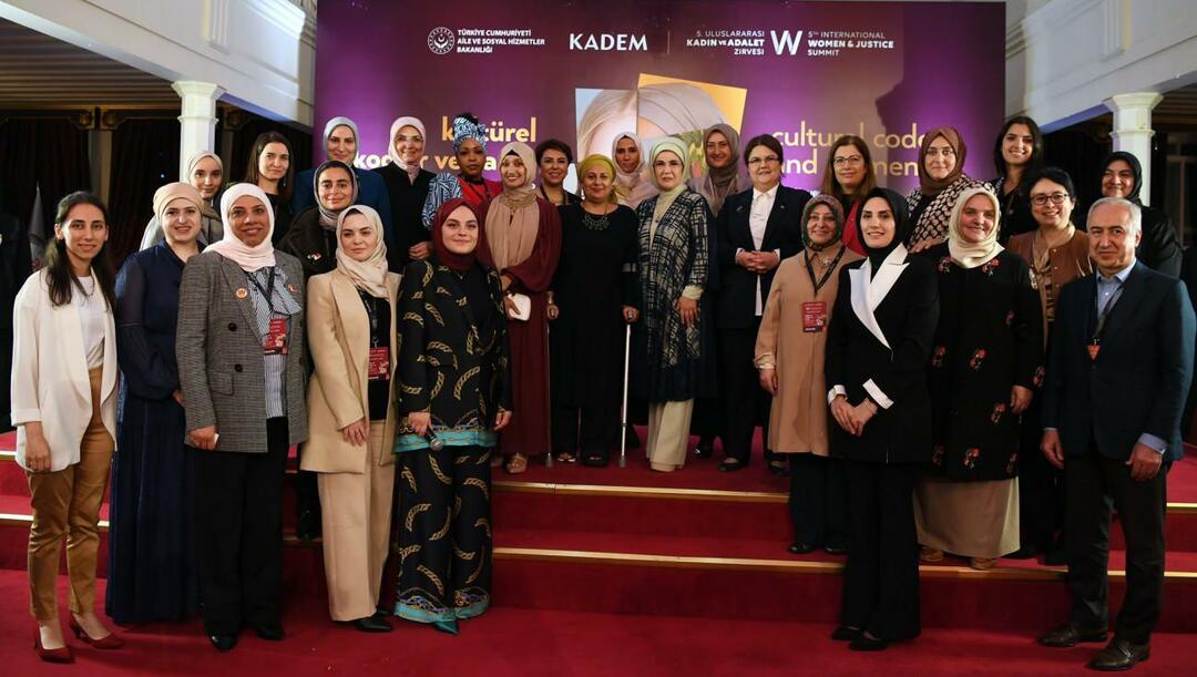 Emine Erdoğan falou na Cúpula Internacional de Mulheres e Justiça, representantes de ONGs