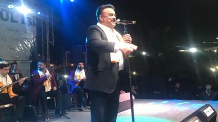 Bülent Serttaş fez todo mundo rir no palco!