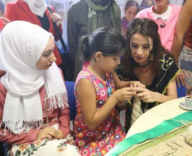 Songül Öden se reuniu com mulheres sírias