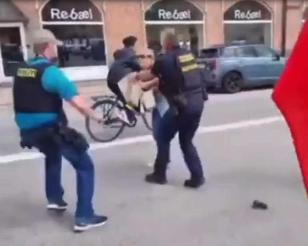 A polícia dinamarquesa atacou uma mulher que queria impedir a queima do Alcorão
