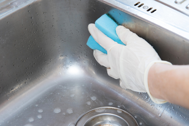 Como limpar a pia da cozinha? A solução definitiva que faz a pia da cozinha brilhar