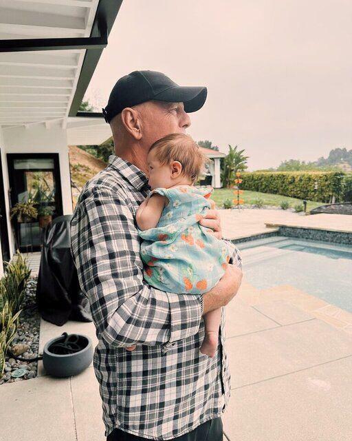 Bruce Willis e seu neto