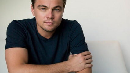 Desfile de celebridades no aniversário de Leonardo DiCaprio