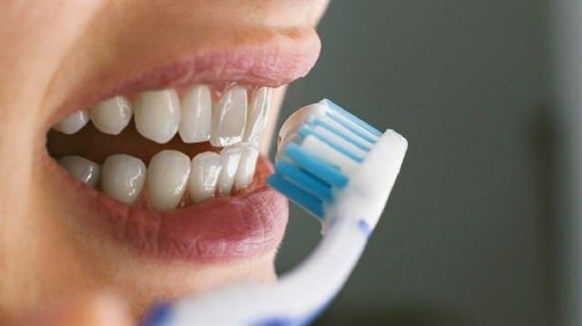 Escovar os dentes quebra o jejum?