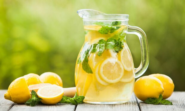 Como fazer limonada em casa? Receita de limonada de 3 litros de 1 limão