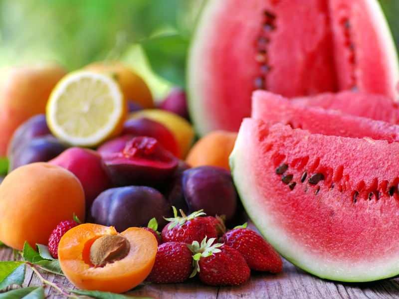 Quando comer frutas na dieta? Comer frutas tarde ganha peso?