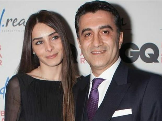 Em 2017, Nur Fettahoğlu e sua esposa Levent Veziroğlu