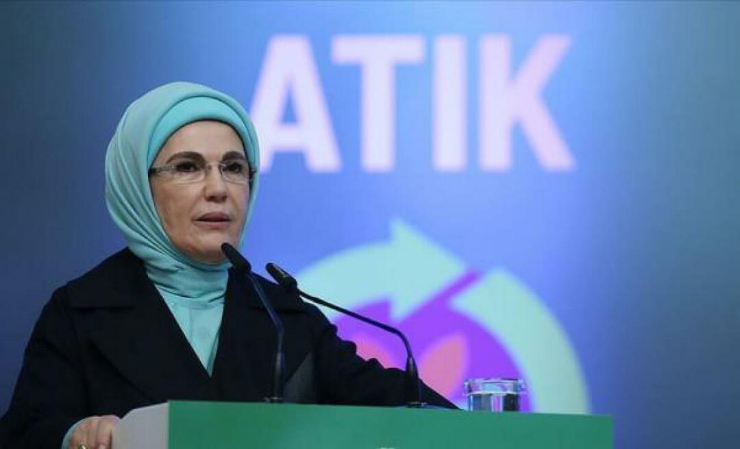 Emine Erdoğan parabenizou os membros da Cooperativa Empresarial Hatay Green Nature Women's