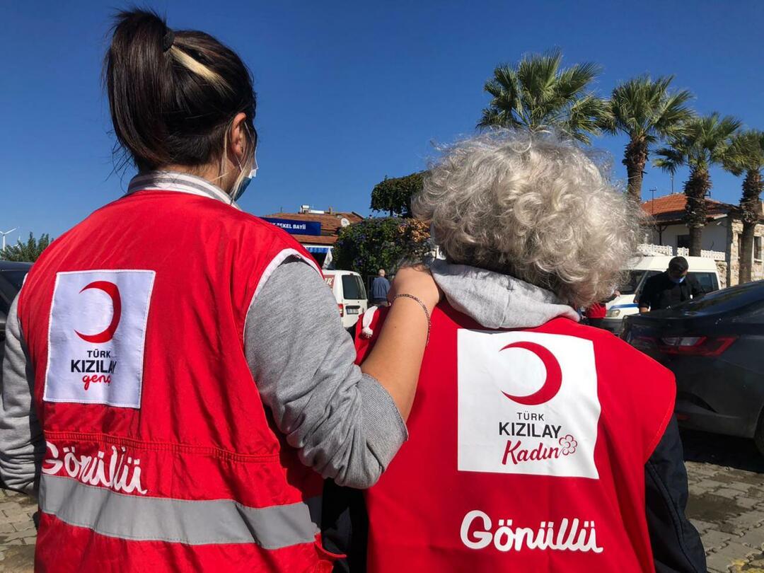 Um novo avanço do Crescente Vermelho Turco: estabeleceu uma linha especial do WhatsApp para vítimas do terremoto