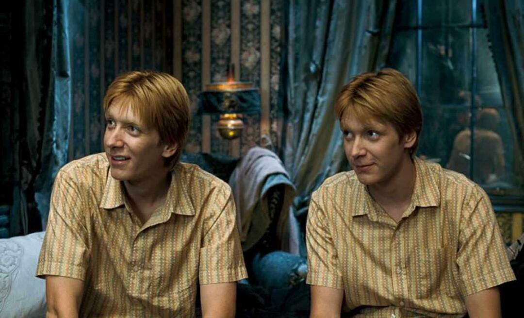 Os gêmeos de Harry Potter James e Oliver Phelps estão na Turquia! Fizeram cerâmica e foram ao banho