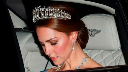 Kate Middleton com coroa herdada de Lady Diana