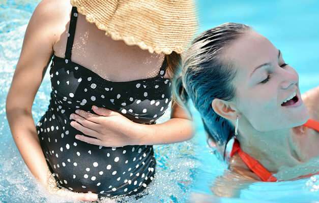 Os benefícios da natação durante a gravidez! É possível entrar na piscina durante a gravidez?