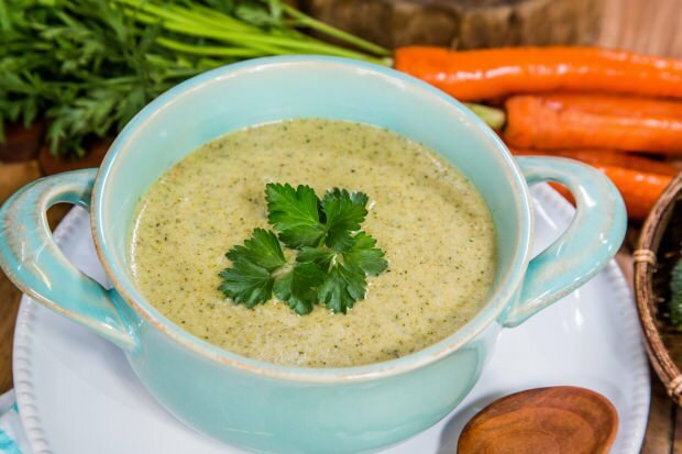 Deliciosa receita de sopa de brócolis